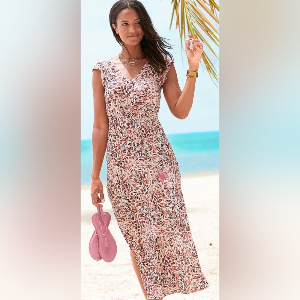 Chic Floral Maxi Dress in Pink and Black